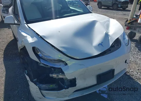 2022 Tesla Model Y Long Range Dual Motor All-Wheel Drive из США, поврежденный, VIN 7SAYGAEE1NF322604